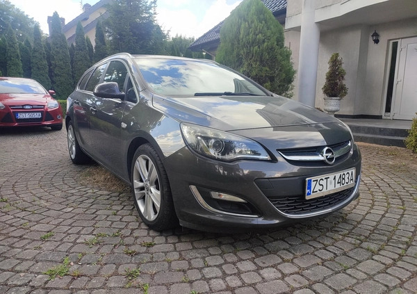 Opel Astra cena 24900 przebieg: 195890, rok produkcji 2012 z Poznań małe 137